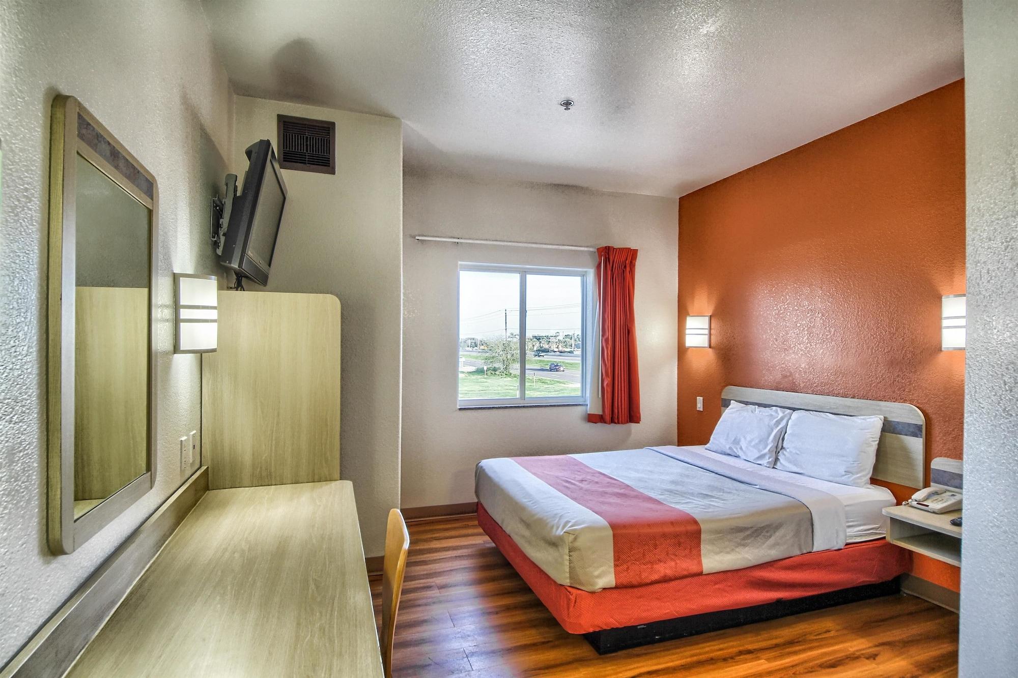 Motel 6-Mission, Tx Екстер'єр фото