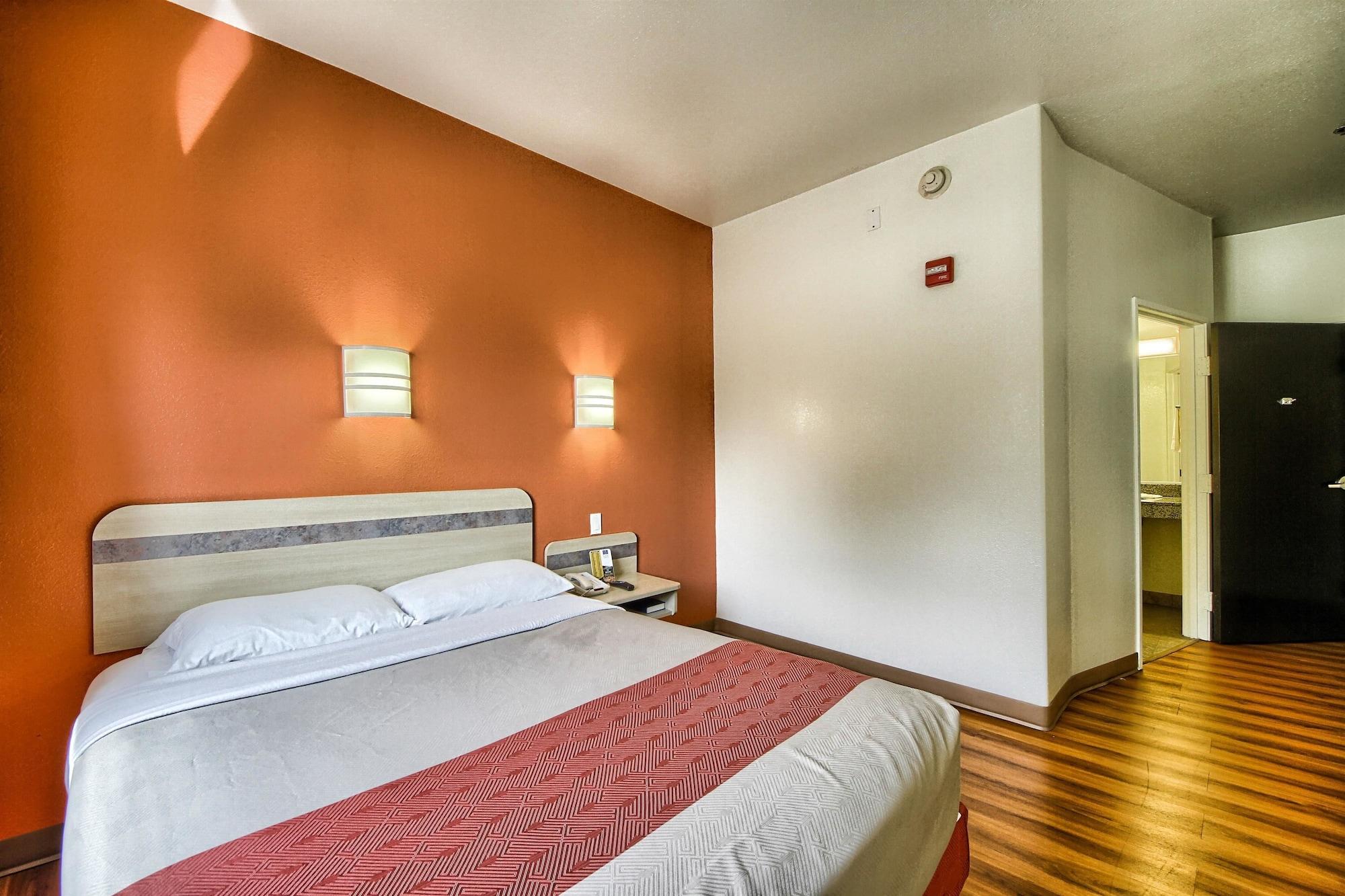 Motel 6-Mission, Tx Екстер'єр фото