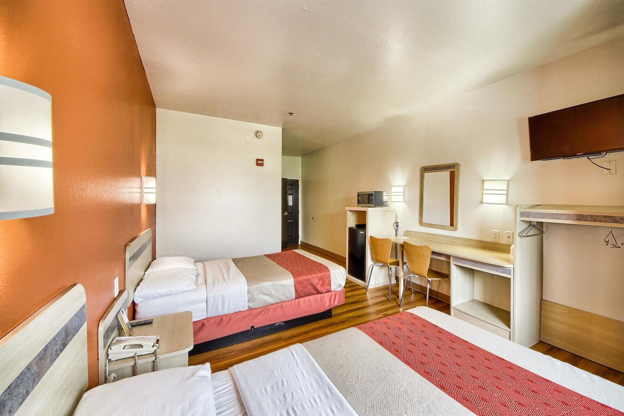 Motel 6-Mission, Tx Екстер'єр фото