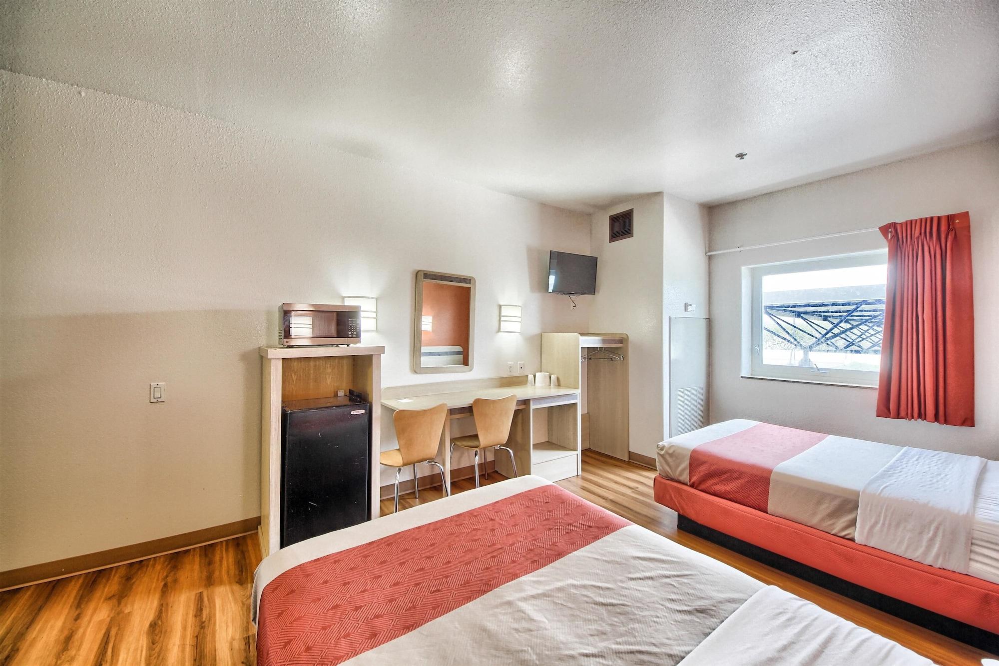 Motel 6-Mission, Tx Екстер'єр фото
