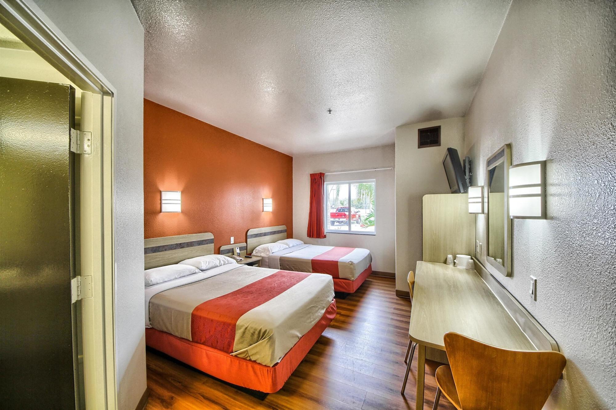 Motel 6-Mission, Tx Екстер'єр фото