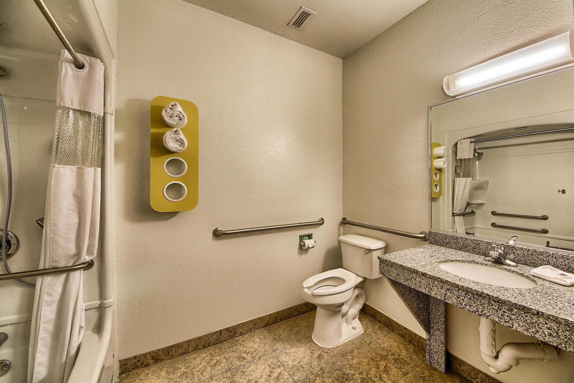 Motel 6-Mission, Tx Екстер'єр фото