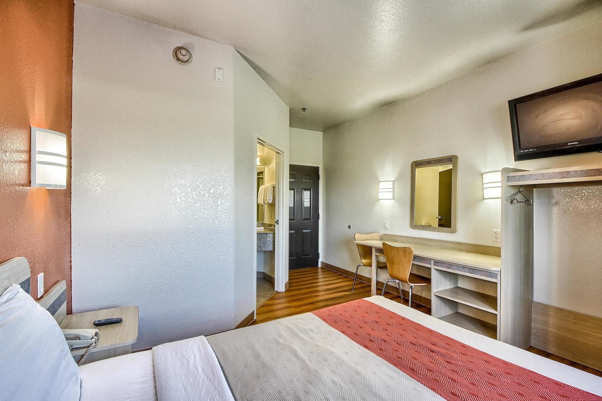 Motel 6-Mission, Tx Екстер'єр фото