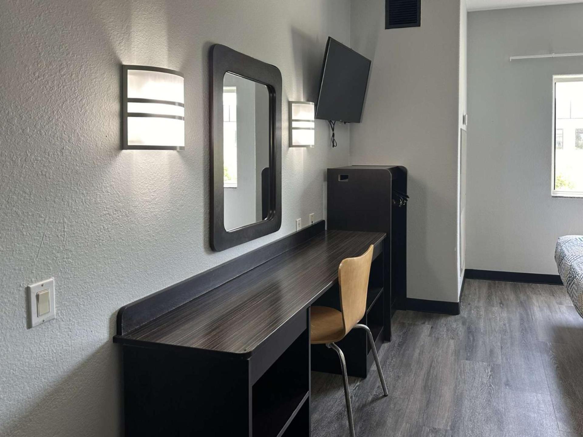 Motel 6-Mission, Tx Екстер'єр фото