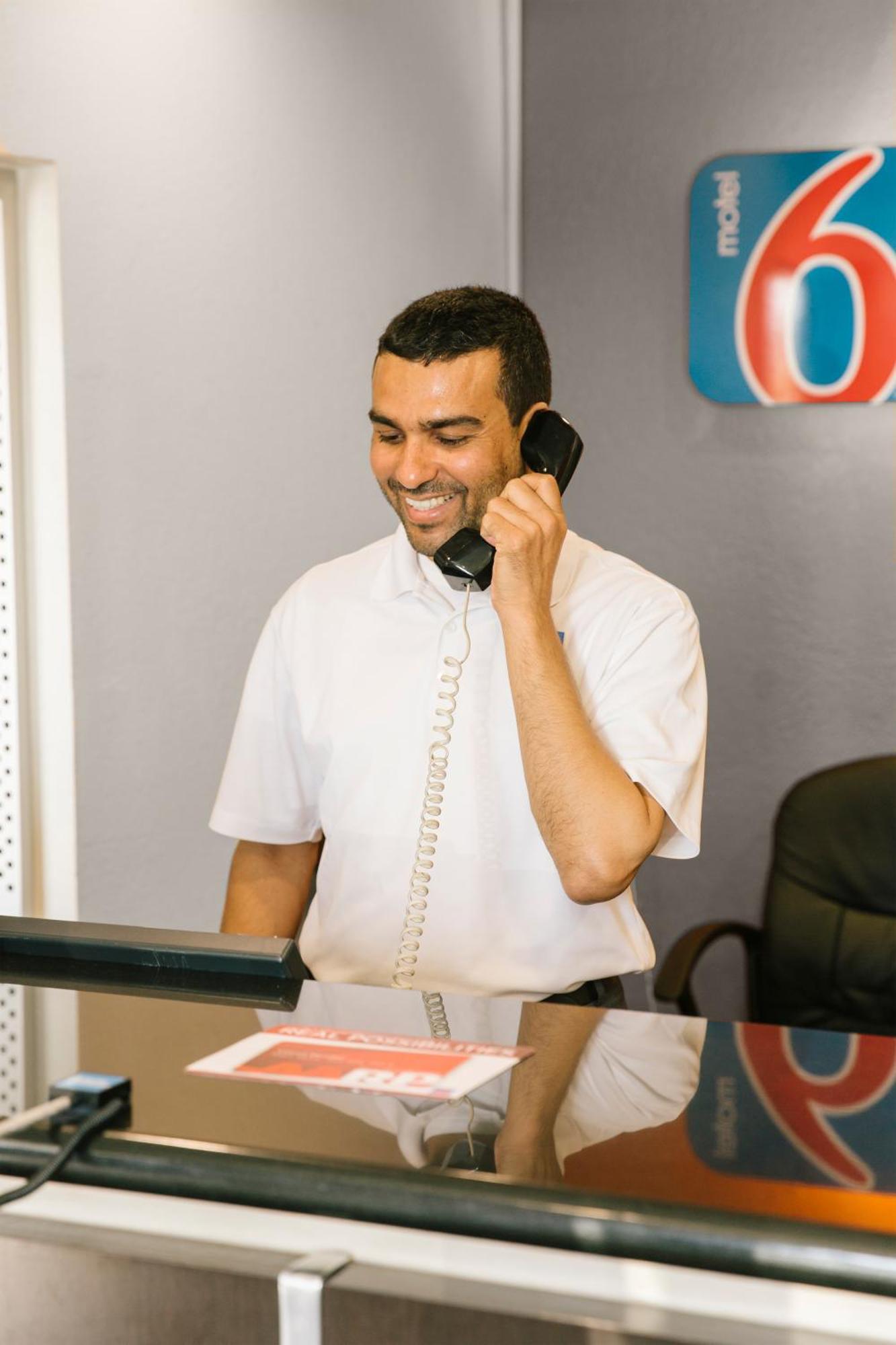Motel 6-Mission, Tx Екстер'єр фото