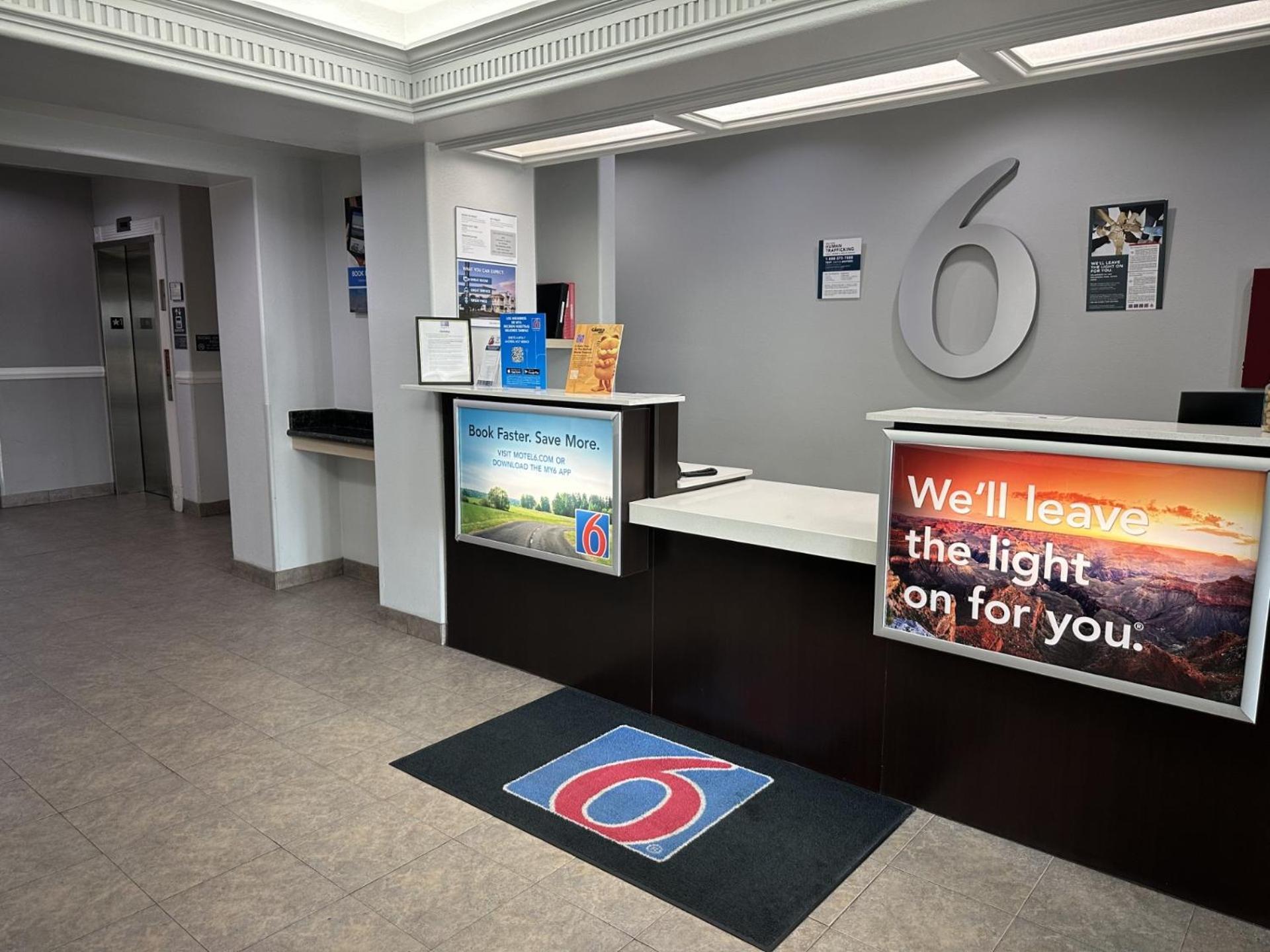Motel 6-Mission, Tx Екстер'єр фото